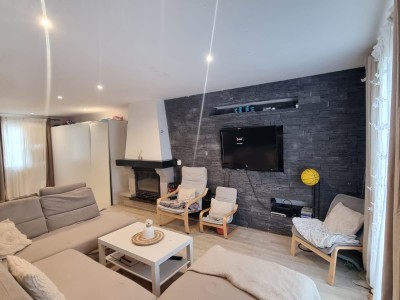Secteur rsidentiel, Maison mitoyenne F5 de 110m2,Garage de 50m, terrain 379m