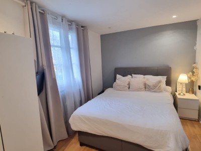 Secteur rsidentiel, Maison mitoyenne F5 de 110m2,Garage de 50m, terrain 379m