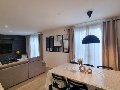 Secteur rsidentiel, Maison mitoyenne F5 de 110m2,Garage de 50m, terrain 379m