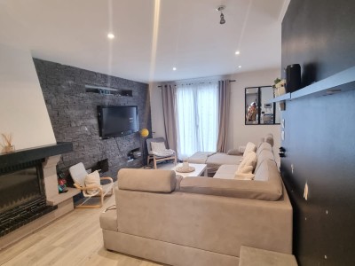 Secteur rsidentiel, Maison mitoyenne F5 de 110m2,Garage de 50m, terrain 379m