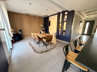 Maison St Etienne, secteur Montplaisir / CHPL A VENDRE - ST ETIENNE Secteur Montplaisir / CHPL - 230 m2 - 320 000 €