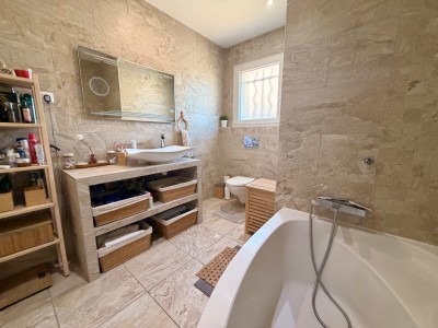 Maison St Etienne, secteur Montplaisir / CHPL A VENDRE - ST ETIENNE Secteur Montplaisir / CHPL - 230 m2 - 320 000 €