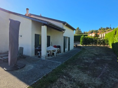 Maison d Architecte T5 avec piscine A VENDRE - ST GENEST LERPT Le Chasseur - 146 m2 - 520 000 €