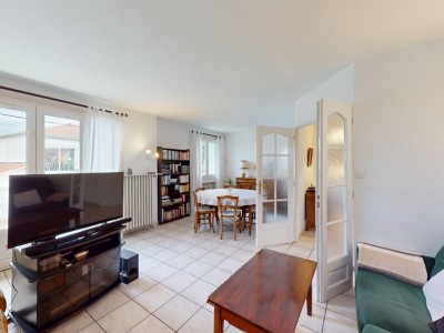 MAISON A VENDRE - ST GENEST LERPT - 80.29 m2 - 279 000 €