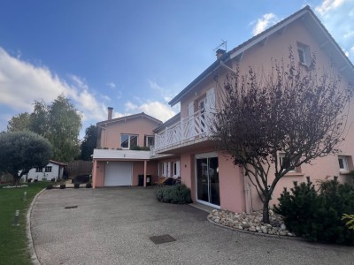 MAISON A VENDRE - ST GENEST LERPT - 263.42 m2 - 447000€