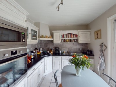 MAISON A VENDRE - ST GENEST LERPT - 263.42 m2 - 447 000 €