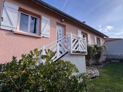 MAISON A VENDRE - ST GENEST LERPT - 263.42 m2 - 447 000 €