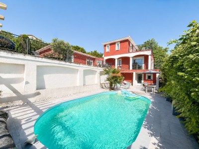 MAISON A VENDRE - ST GENEST LERPT - 180 m2 - 499 000 &euro;
