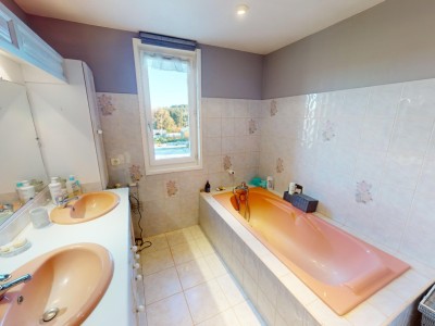Maison individuelle - ST HILAIRE CUSSON LA VALM - 112 m2 - 252000€