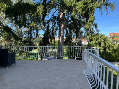 MAISON A VENDRE - ST JUST ST RAMBERT - 245 m2 - 650000€