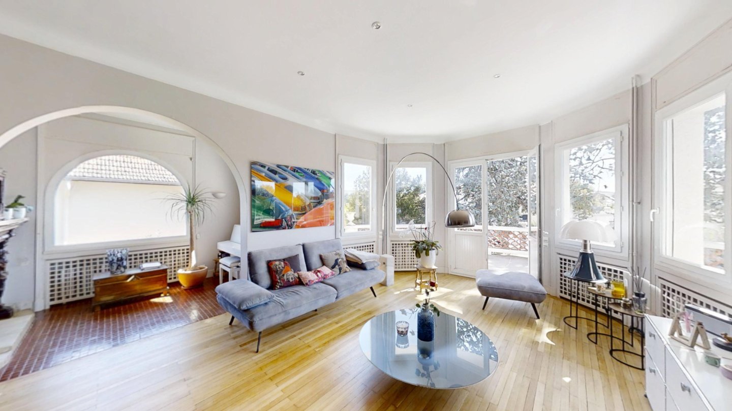 MAISON - ST JUST ST RAMBERT - 245 m2 - 650 000 &euro;