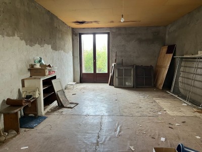 MAISON A VENDRE - ST JUST ST RAMBERT - 180 m2 - 170000€