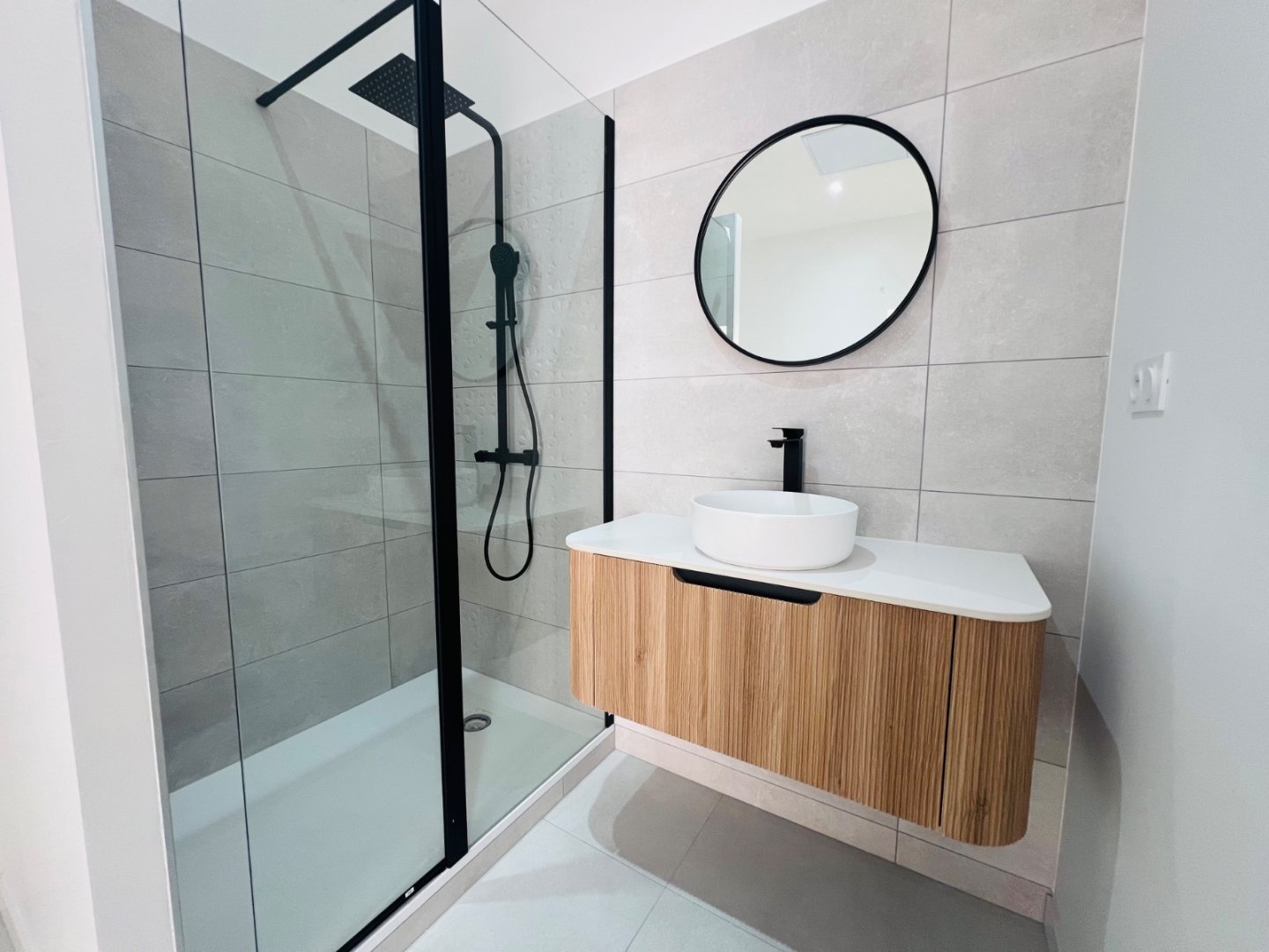 Maison de plein pied de 180 m2 habitables - ST JUST ST RAMBERT Saint-Just-Saint-Rambert - 180.02 m2 - 525�000�&euro;