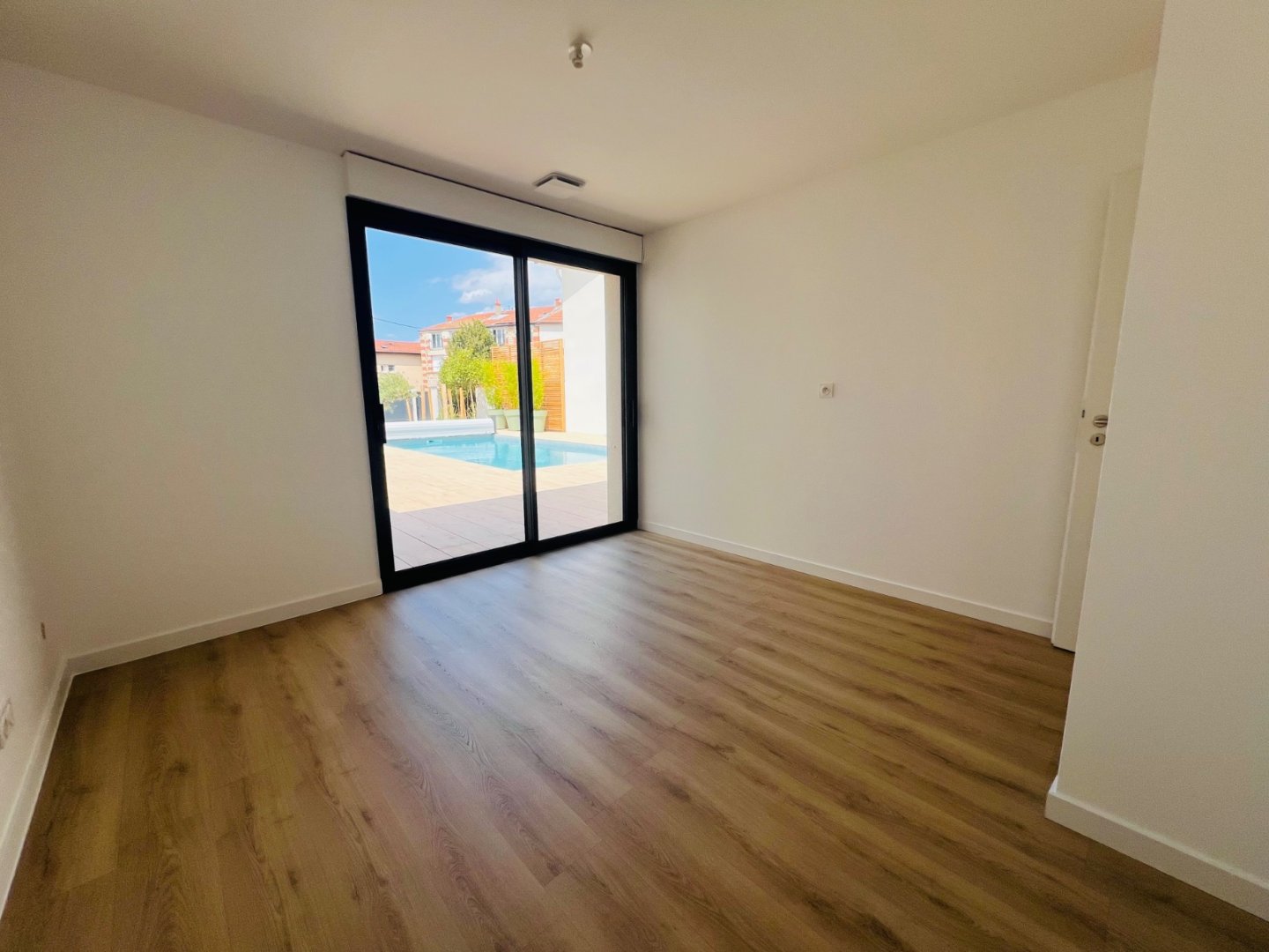 Maison de plein pied de 180 m2 habitables - ST JUST ST RAMBERT Saint-Just-Saint-Rambert - 180.02 m2 - 525�000�&euro;