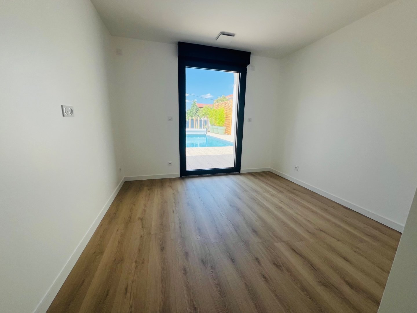 Maison de plein pied de 180 m2 habitables - ST JUST ST RAMBERT Saint-Just-Saint-Rambert - 180.02 m2 - 525�000�&euro;