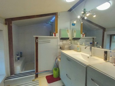 MAISON DE VILLAGE A VENDRE - ST MARTIN LA PLAINE - 85 m2 - 134 000 €