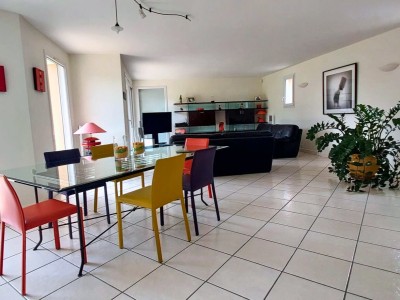 MAISON - ST PAUL EN CORNILLON - 221 m2 - 559000€