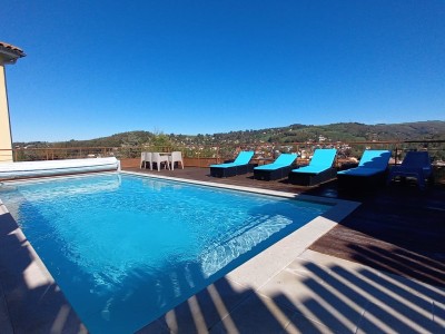 Maison de 214 m2 avec piscine creusée A VENDRE - ST PRIEST EN JAREZ - 214 m2 - 550 000 €