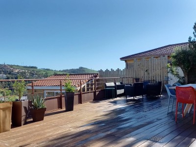 Maison de 214 m2 avec piscine creusée A VENDRE - ST PRIEST EN JAREZ - 214 m2 - 550 000 €