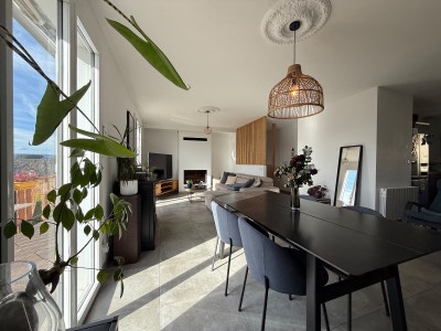 Maison sur 2 niveaux avec piscine A VENDRE - ST VICTOR SUR LOIRE - 115 m2 - 355 000 €