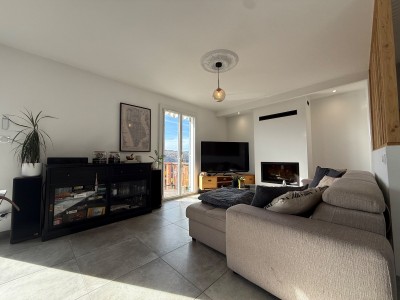 Maison sur 2 niveaux avec piscine A VENDRE - ST VICTOR SUR LOIRE - 115 m2 - 355 000 €