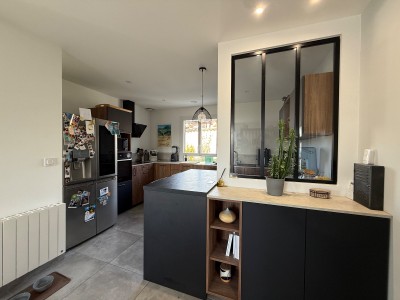 Maison sur 2 niveaux avec piscine A VENDRE - ST VICTOR SUR LOIRE - 115 m2 - 355 000 €