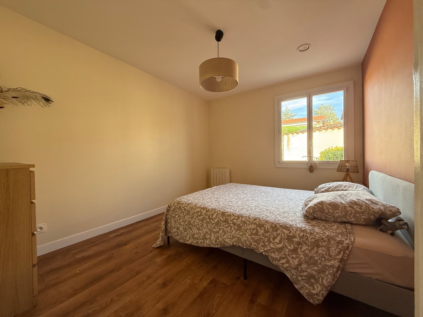 Maison sur 2 niveaux avec piscine - ST VICTOR SUR LOIRE - 115 m2 - VENDU