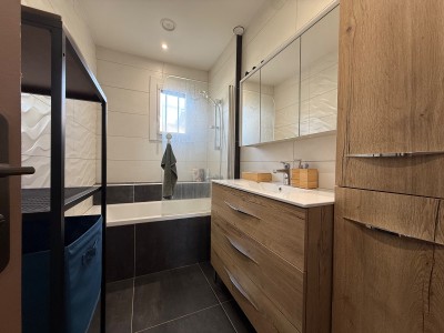 Maison sur 2 niveaux avec piscine A VENDRE - ST VICTOR SUR LOIRE - 115 m2 - 355 000 €