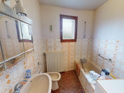 Maison de ville A VENDRE - STE SIGOLENE - 138.05 m2 - 123000€
