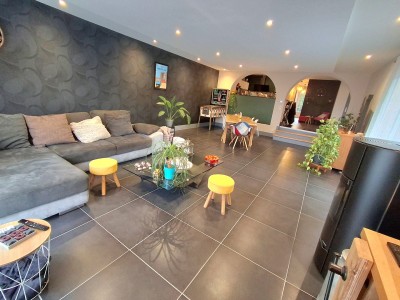 MAISON A VENDRE - SURY LE COMTAL - 161 m2 - 385�000�&euro;