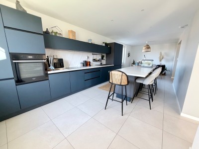 Sury Le Comtal Maison 265 m2sur 1200 m2 de terrain A VENDRE - SURY LE COMTAL - 265 m2 - 430�000�&euro;