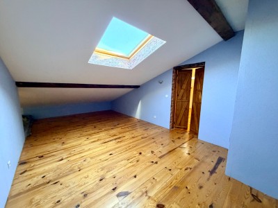 Sury Le Comtal Maison 265 m2sur 1200 m2 de terrain A VENDRE - SURY LE COMTAL - 265 m2 - 430�000�&euro;