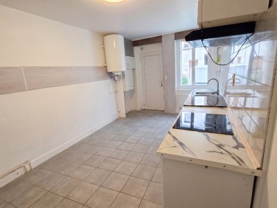 MAISON A VENDRE - SURY LE COMTAL - 84 m2 - 99 000 €
