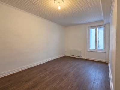 MAISON A VENDRE - SURY LE COMTAL - 84 m2 - 99 000 €