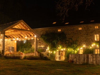 Corps de ferme en pierre - TENCE - 338 m2 - 540 000 &euro;