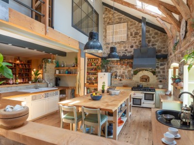 Corps de ferme en pierre - TENCE - 338 m2 - 540 000 &euro;