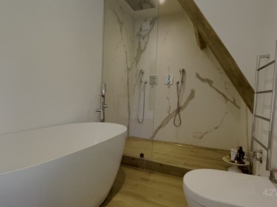 MAISON A VENDRE - UNIEUX - 250 m2 - 749�000�&euro;