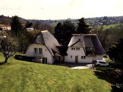 MAISON A VENDRE - UNIEUX - 250 m2 - 749�000�&euro;