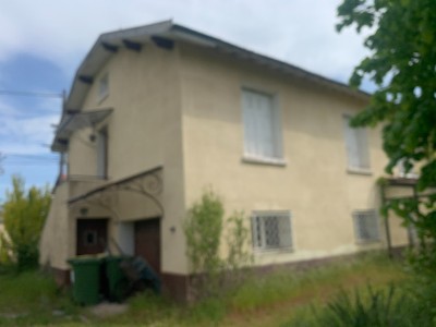 MAISON A VENDRE - VEAUCHE - 97 m2 - 160 000 €