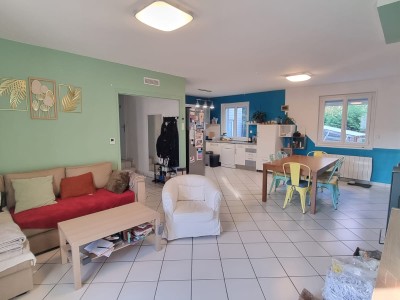 Secteur rsidentiel. Maison de plain pied de 119m,terrain 400m