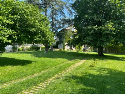 PROPRIETE - ST PRIEST EN JAREZ - 272.8 m2 - 790000€
