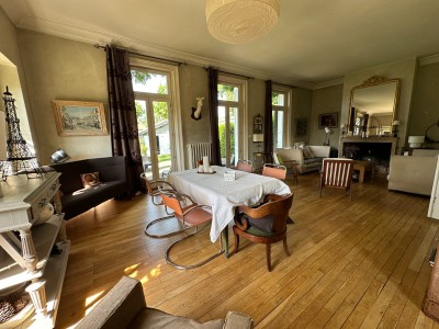 PROPRIETE - ST PRIEST EN JAREZ - 272.8 m2 - 790000€