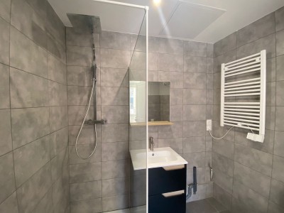 STUDIO A LOUER - ST ETIENNE BADOUILLERE - 27.5 m2 - 445 € charges comprises par mois
