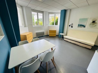 STUDIO A LOUER - ST ETIENNE BELLEVUE/JOMAYERE - 33.1 m2 - 495€ charges comprises par mois