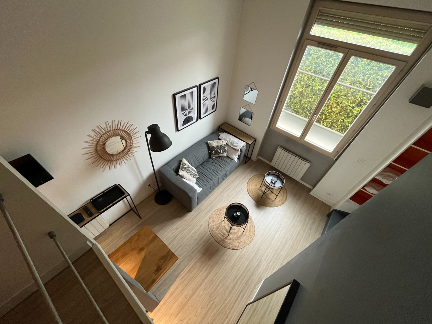 STUDIO - ST ETIENNE BELLEVUE/LA RIVIERE - 20.07 m2 - LOU&Eacute;