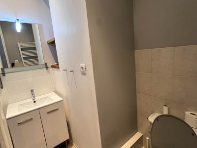 STUDIO A LOUER - ST ETIENNE BELLEVUE - 27.06 m2 - 400€ charges comprises par mois