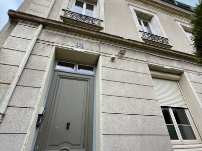 STUDIO A LOUER - ST ETIENNE BELLEVUE - 27.06 m2 - 400€ charges comprises par mois