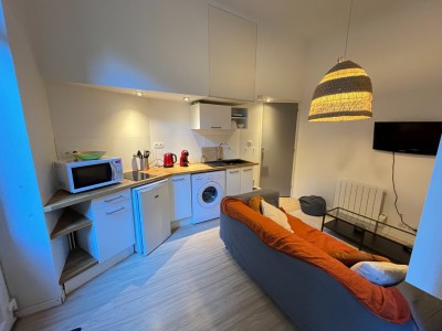 STUDIO A LOUER - ST ETIENNE BELLEVUE - 26 m2 - 430€ charges comprises par mois
