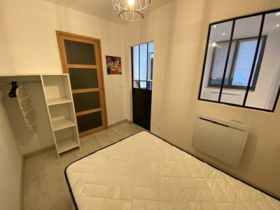 STUDIO A LOUER - ST ETIENNE CENTRE VILLE - 25.69 m2 - 350€ charges comprises par mois
