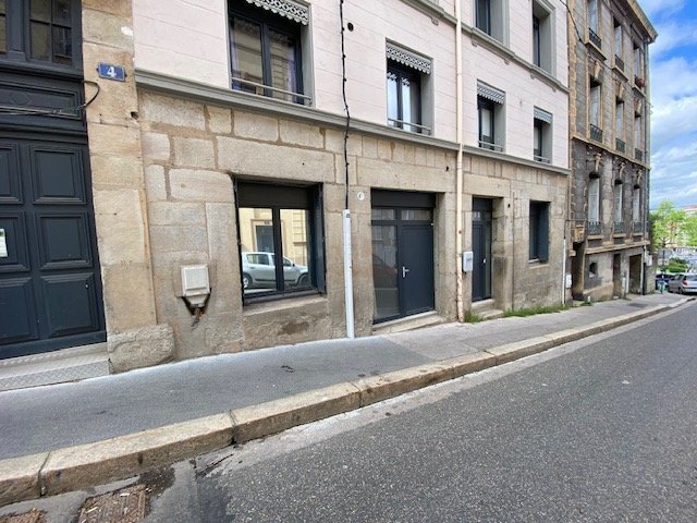 STUDIO - ST ETIENNE CENTRE VILLE - 25.69 m2 - LOU&Eacute;